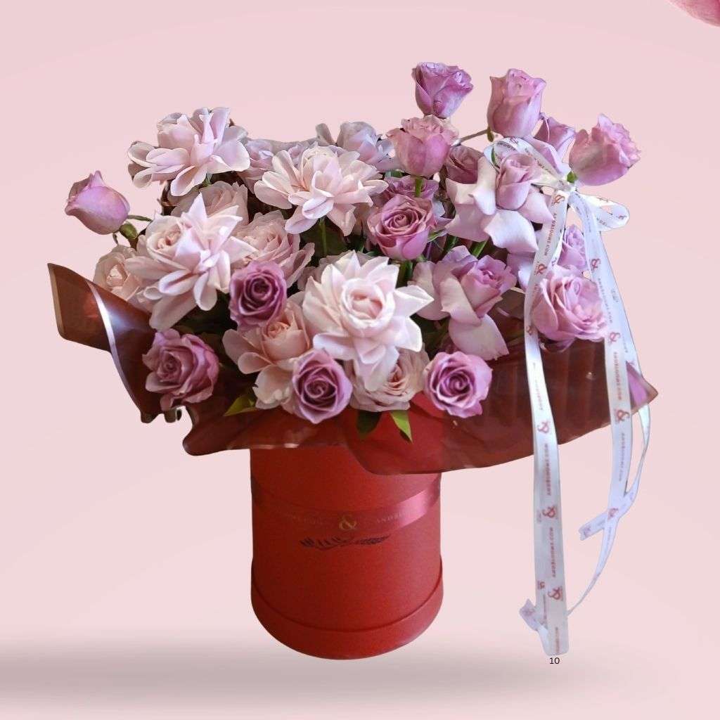 Barefoot Blooms – Rose Arrangement