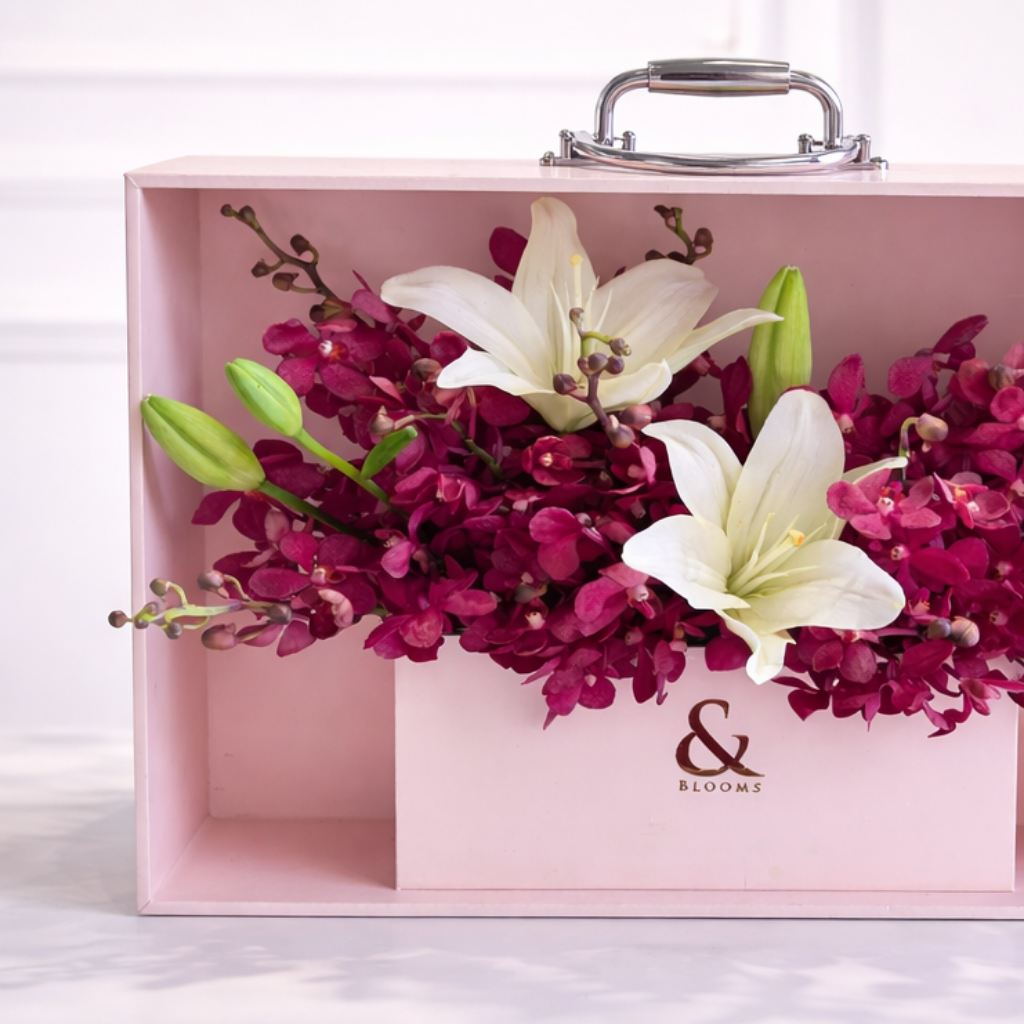 Crimson Affair Box Thumbnail 2